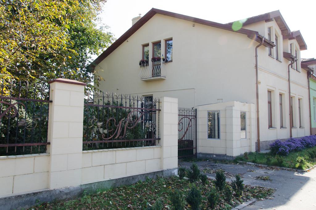 Hotel Mp Lviv Bagian luar foto